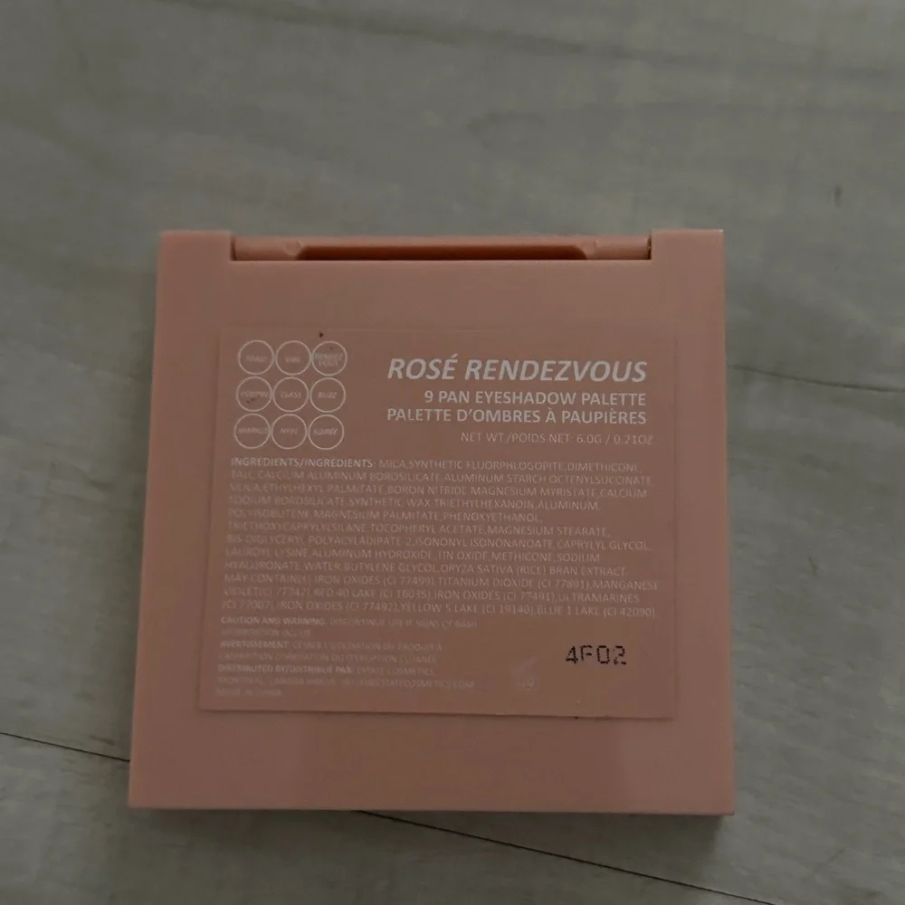 Estate Matte and Shimmer Eyeshadow Palette